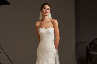 Pronovias