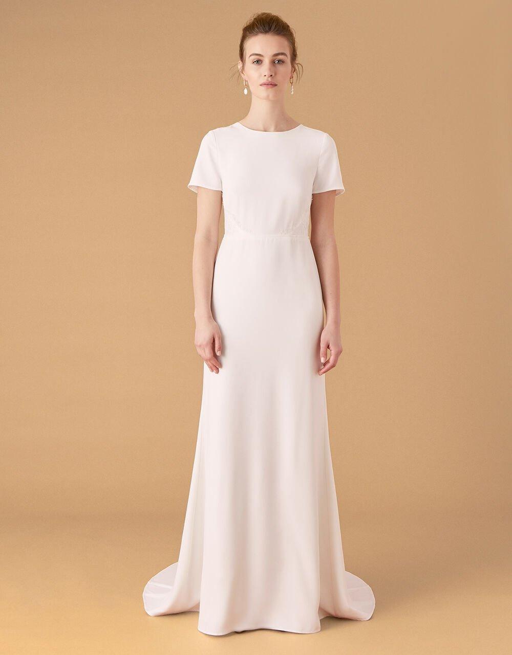 vestido de novia sencillo con manga corta, escote redondo y silueta acampanada