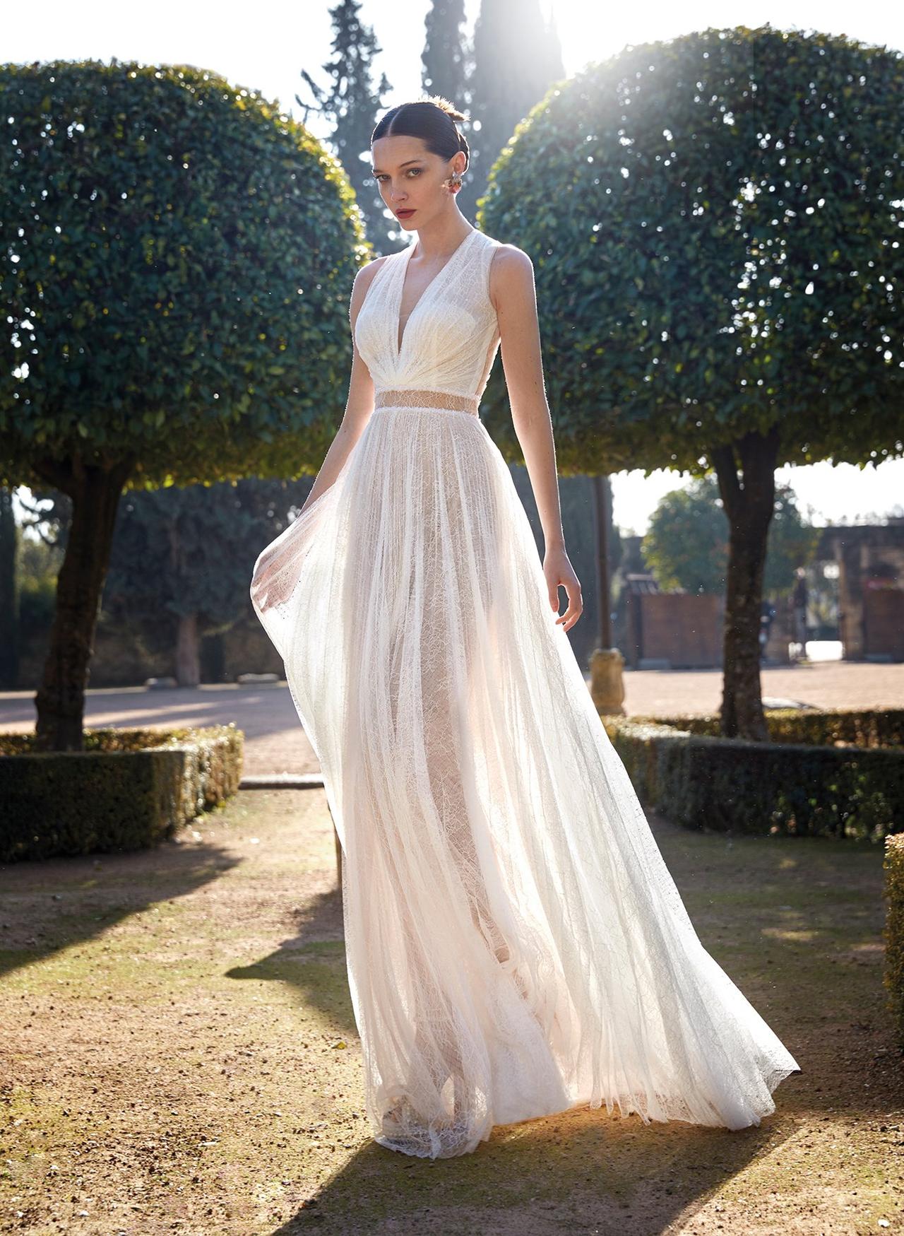elemento Mujer Bóveda Vestidos de novia sencillos: los 100 modelos más bonitos (y elegantes) de  2023