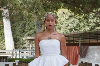 Vestidos de novia con volante peplum para el día de la boda