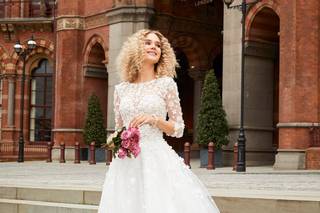 vestidos novia con manga francesa con flores en 3D