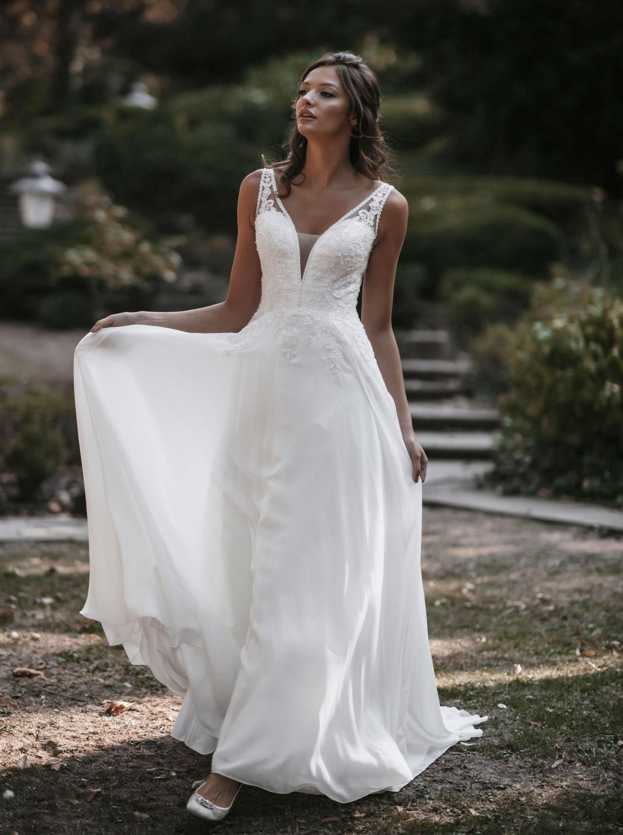 Vestidos de novia sencillos: los 100 modelos más bonitos (y elegantes)