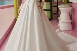 Vestidos de novia de manga larga con cintura marcada