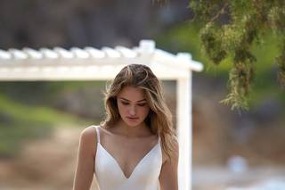 Vestidos de novia con escote en V muy marcado para el día de la boda