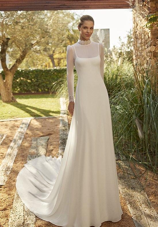 vestidos de novia para mujeres maduras: con cuerpo de manga larga transparencias y tirantes