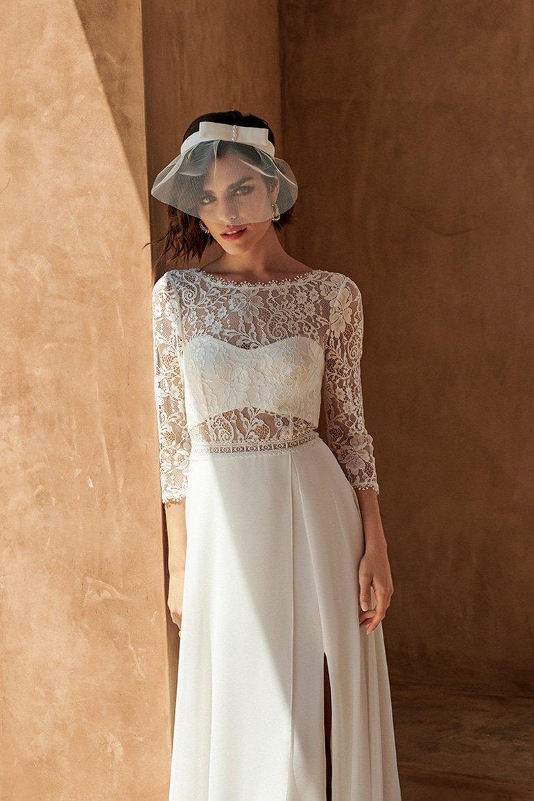 Vestido de novia con escote ilusión de encaje