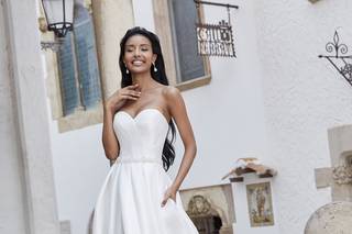 Vestido de novia con escote corazón totalmente liso para el día de la boda