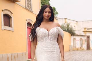 Vestido novia talla grande con encaje y escote de hombros caídos