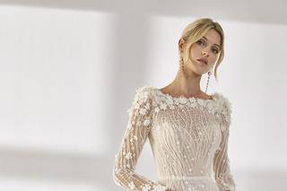 Vestidos de novia sencillos y elegantes manga larga con mini flores en 3D