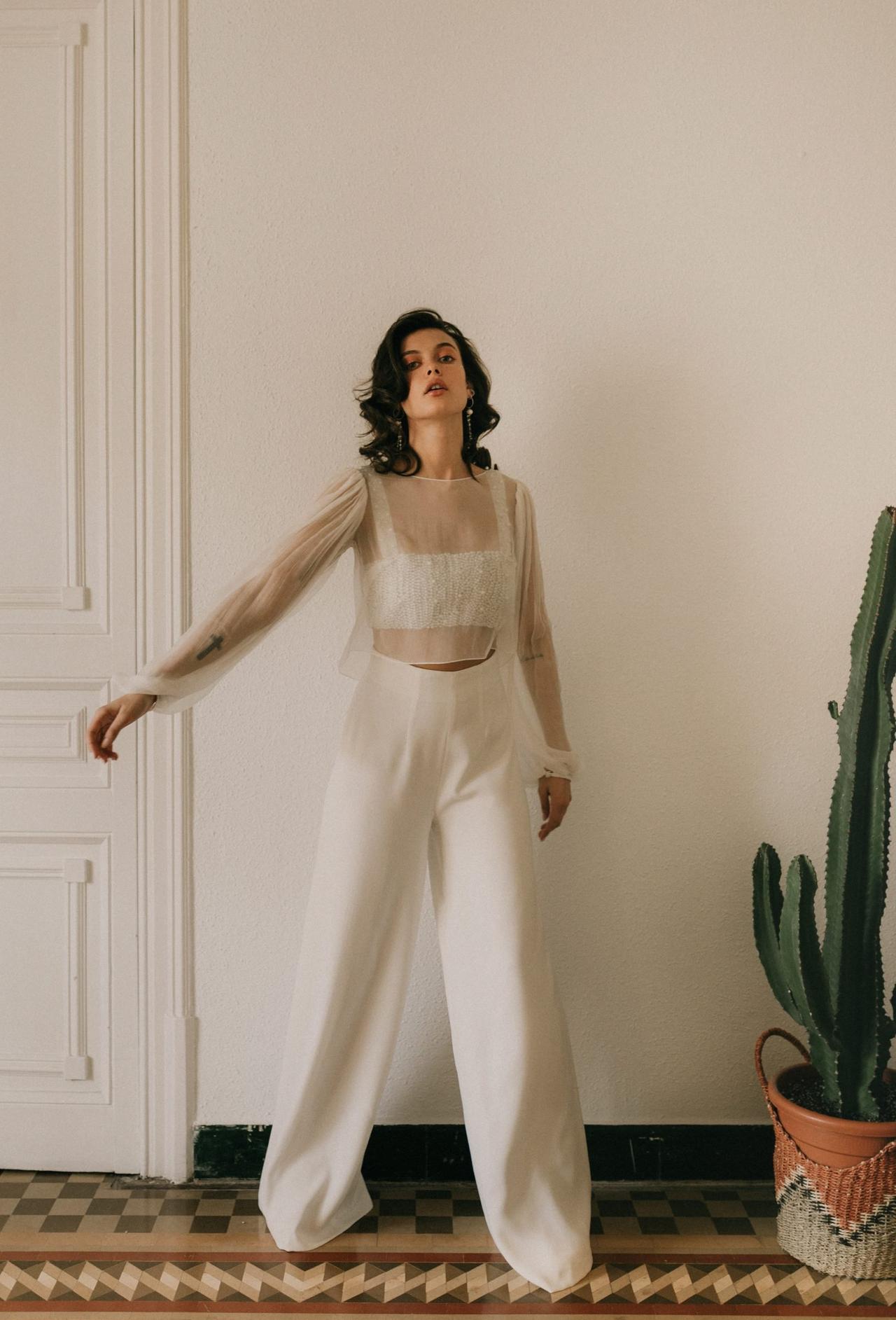Vestido de novia Otaduy 2021 de tres piezas con pantalón