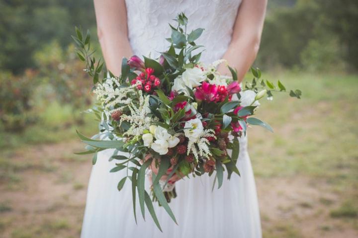 15 ramos de novia ideales para bodas en verano