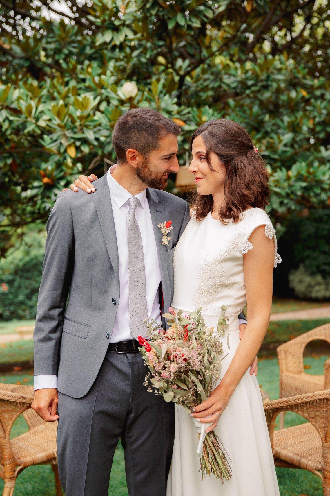 Peinados novia semirecogidos media melena