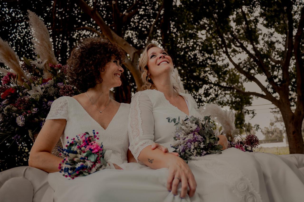 Peinados de novia pelo suelto media melena rizada