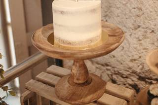 Tarta de boda seminaked cake con topper de nombres