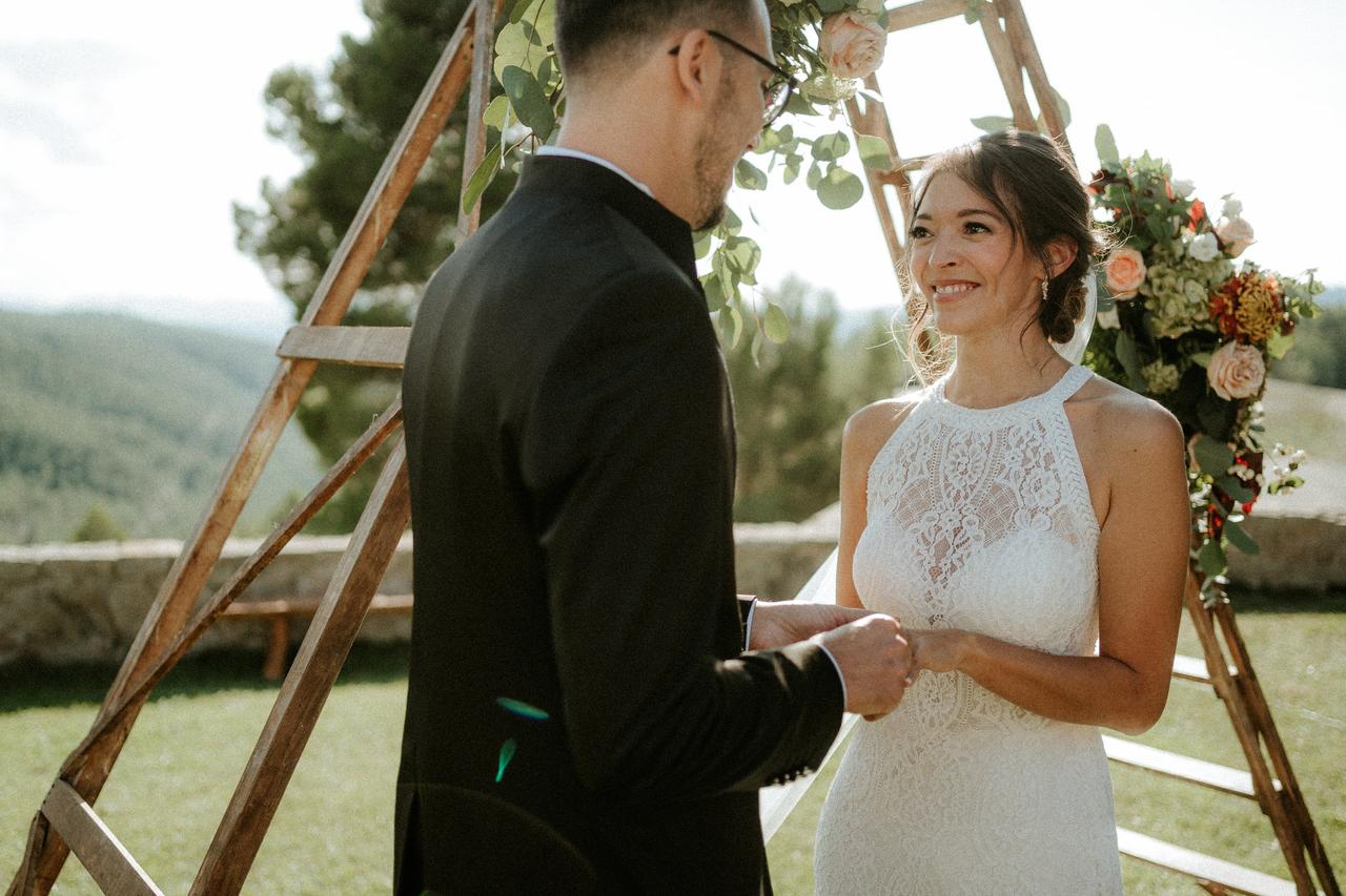 Novia con un flequillo abierto desfilado