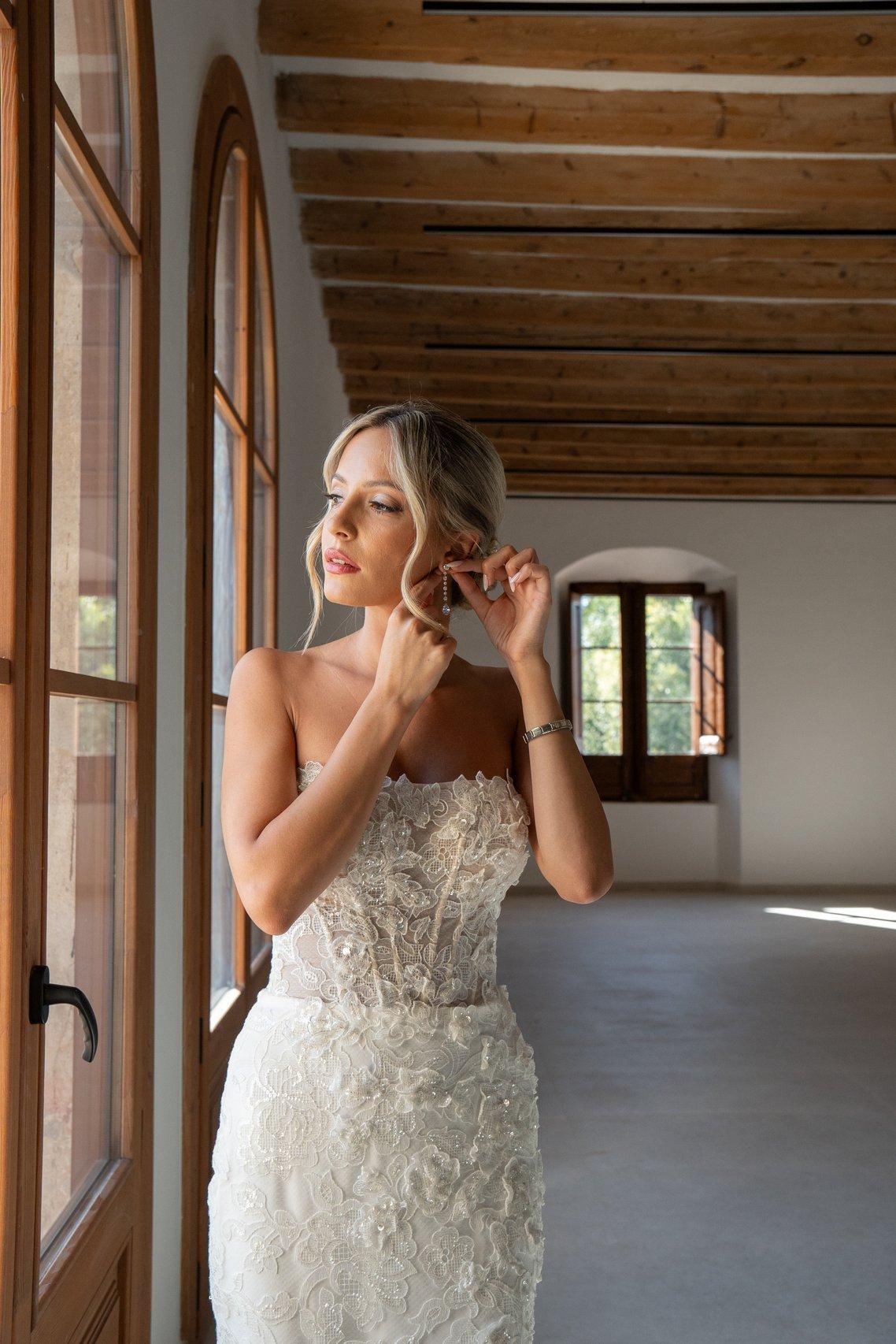 Recogidos con flequillo para bodas abiertos