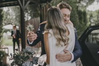 Peinados novia pelo suelto con ondas suaves en las puntas