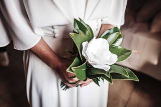 Ramos de novia modernos con una sola flor