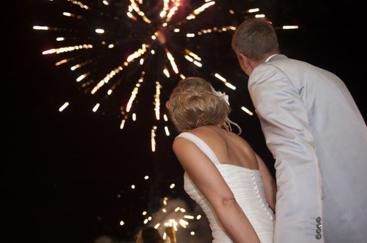 Cómo usar las bengalas en tu boda: ¡sorprende a tus invitados e