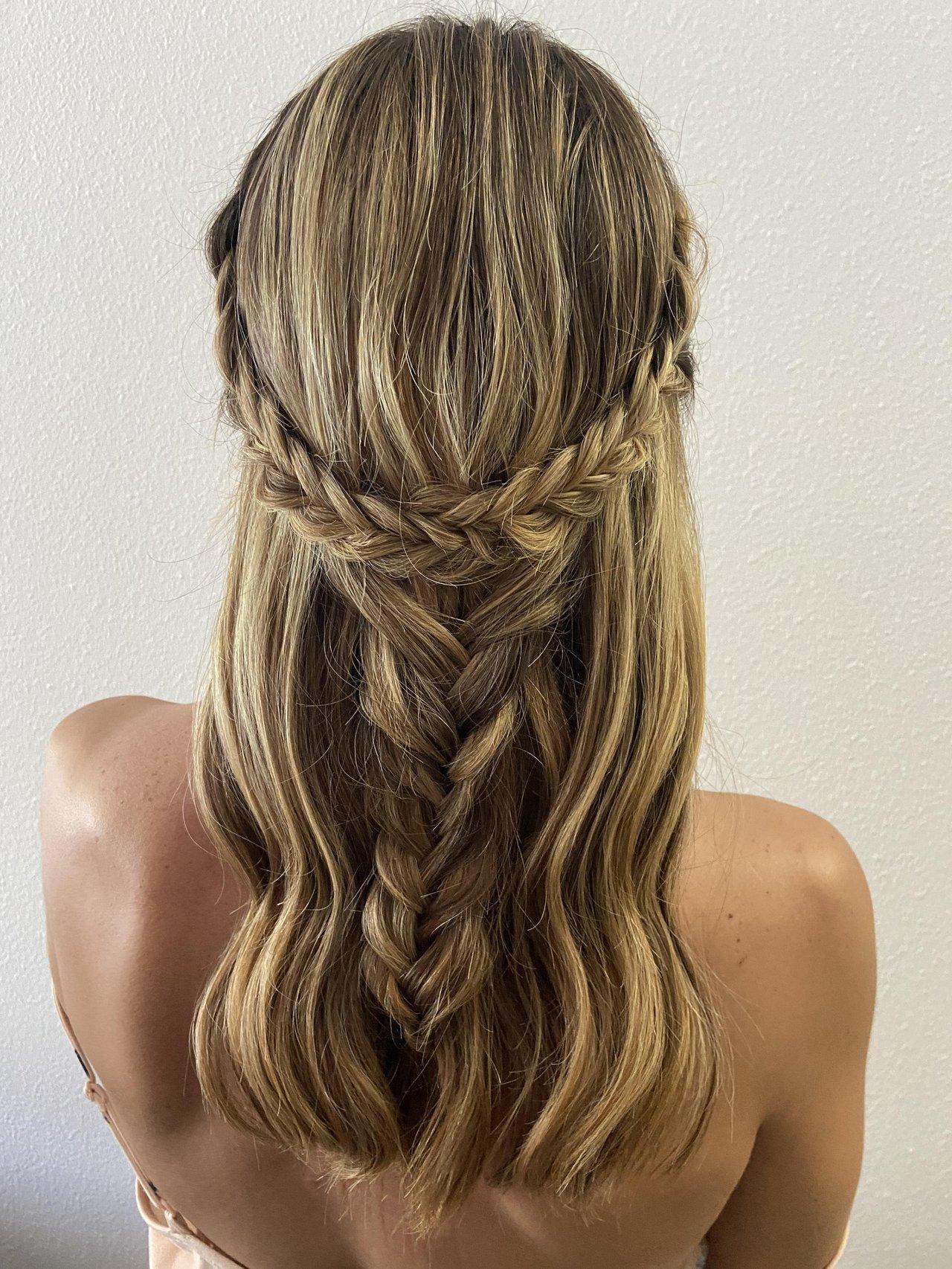 Recogidos invitada boda: semirecogido con dos trenzas