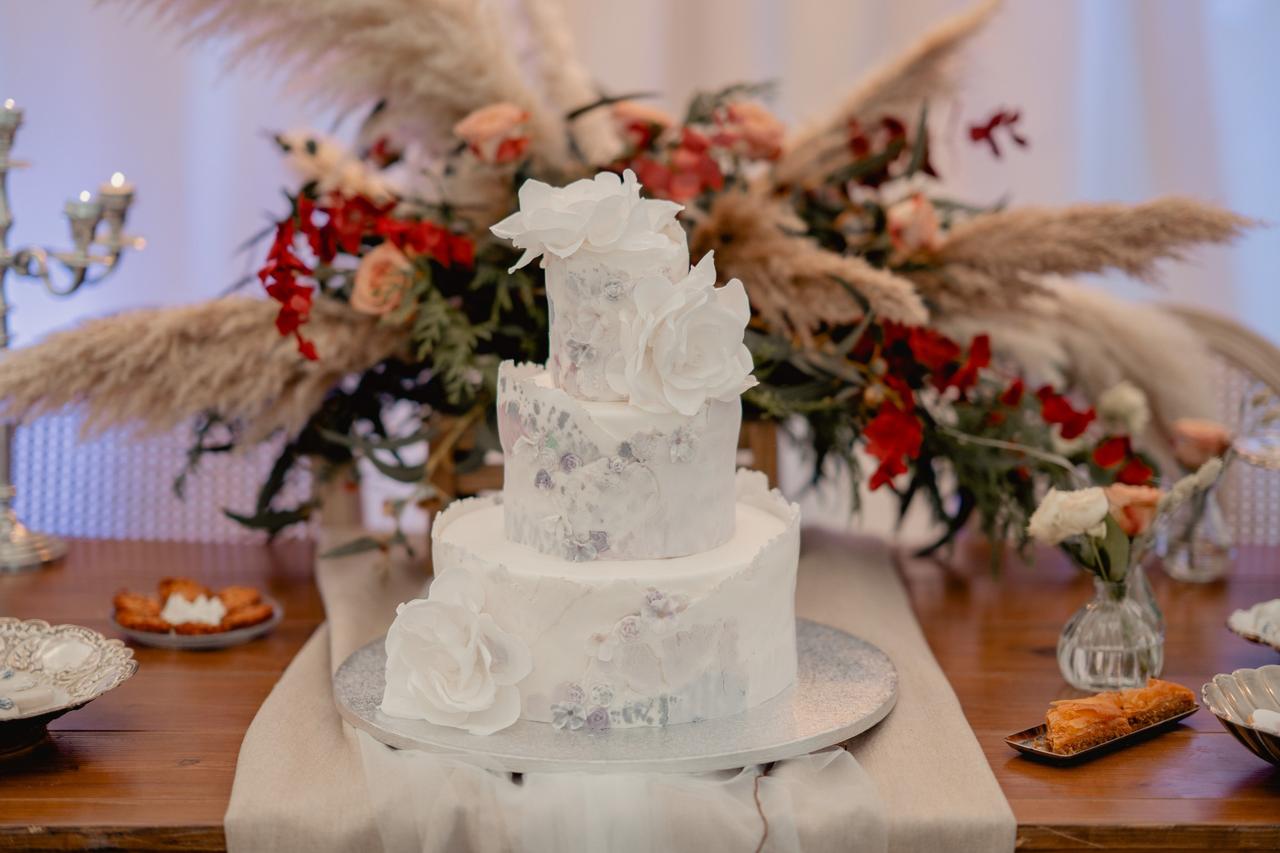 Tarta de boda con flores en 3D