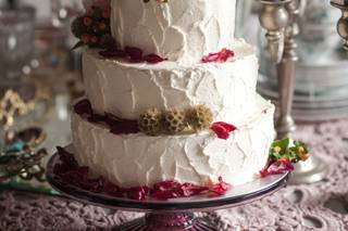 Tarta de boda de tres pisos