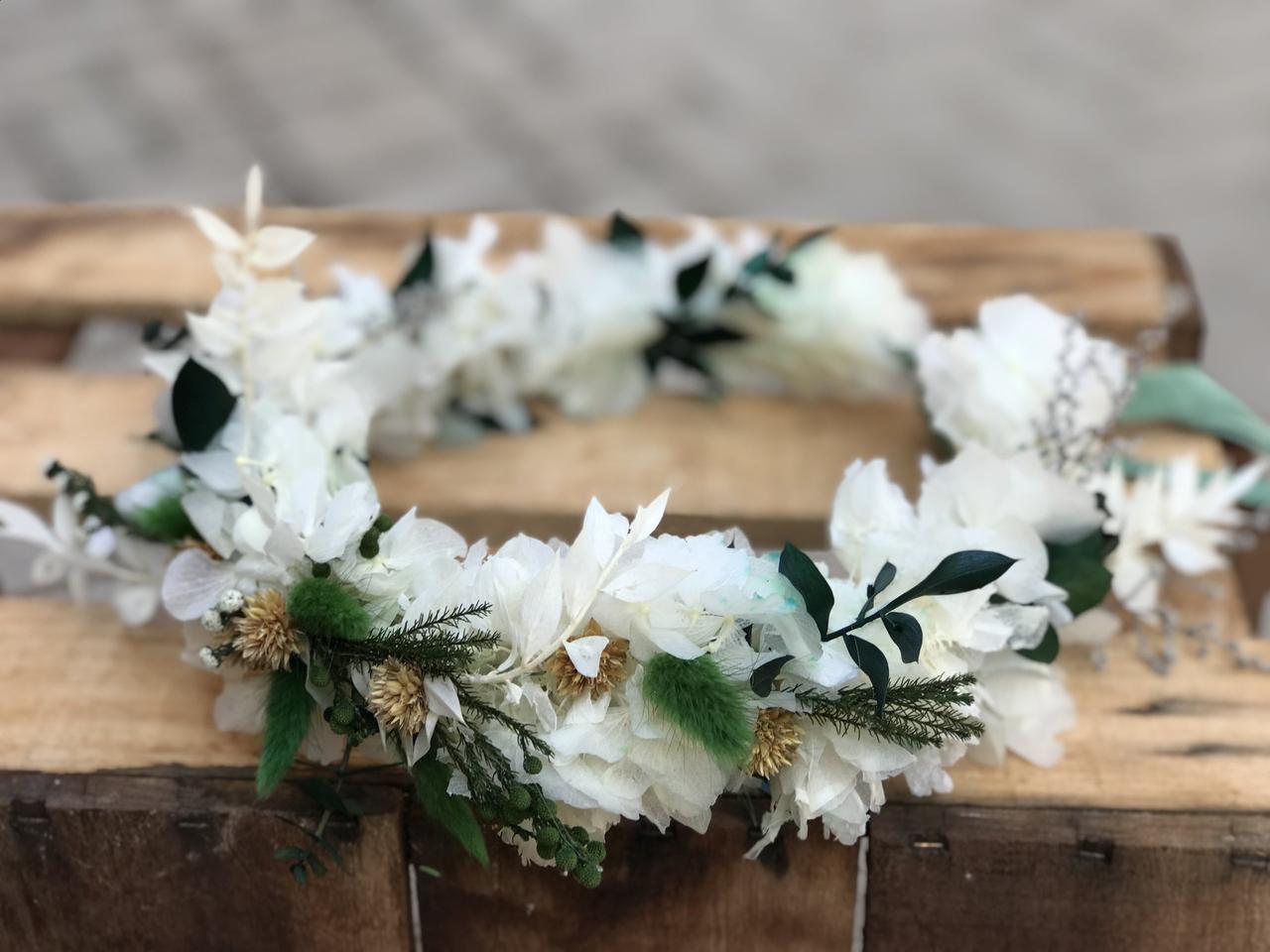 Coronas de flores para novias: corona para novia de flores blancas