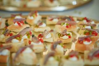 Aperitivos para bodas: canapés con anchoa