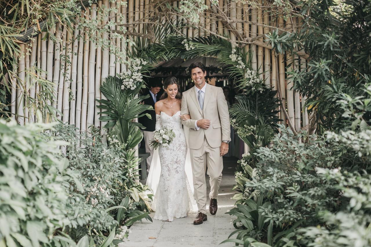 Foto de Ana Boyer y Fernando Verdasco el día de su boda saliendo del lugar de la ceremonia
