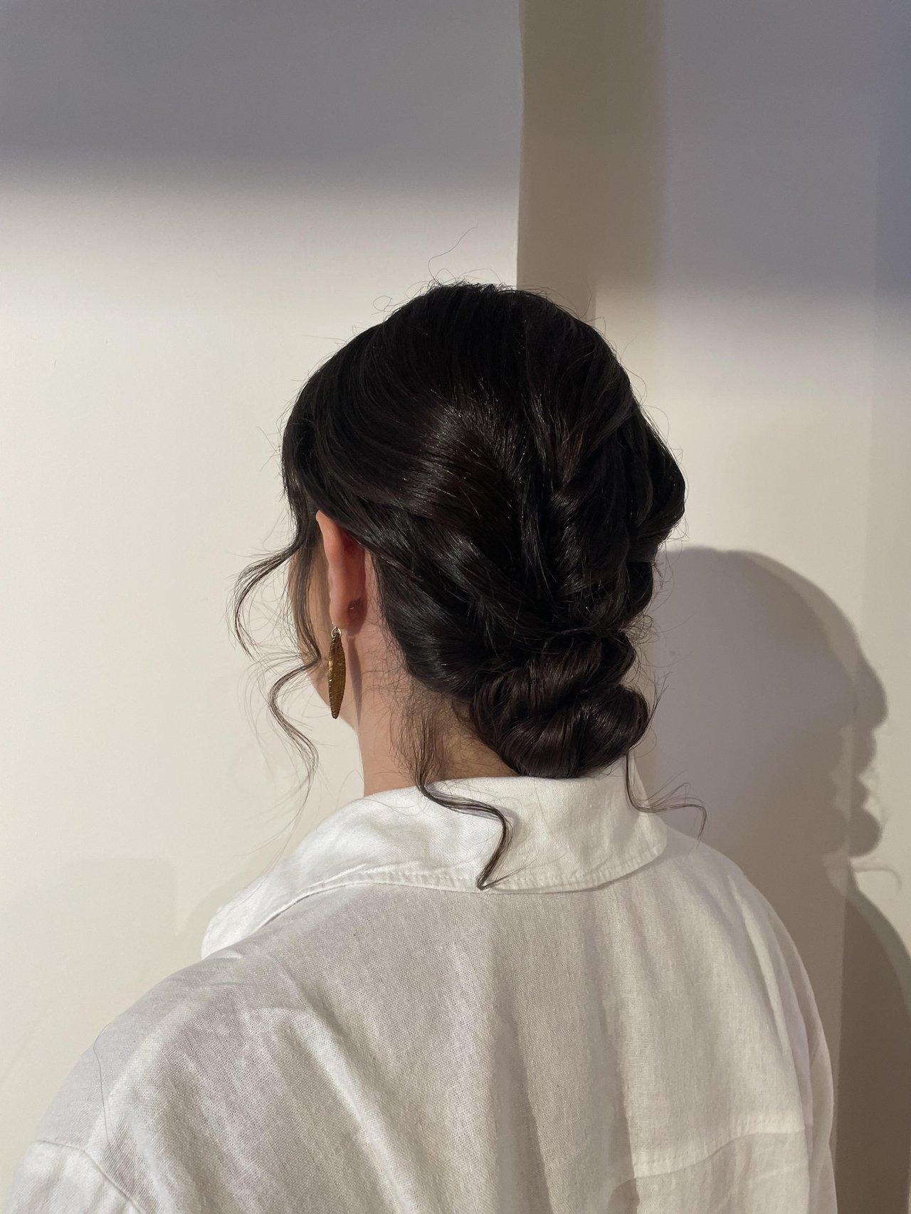 Recogidos de boda elegantes: moño deshecho