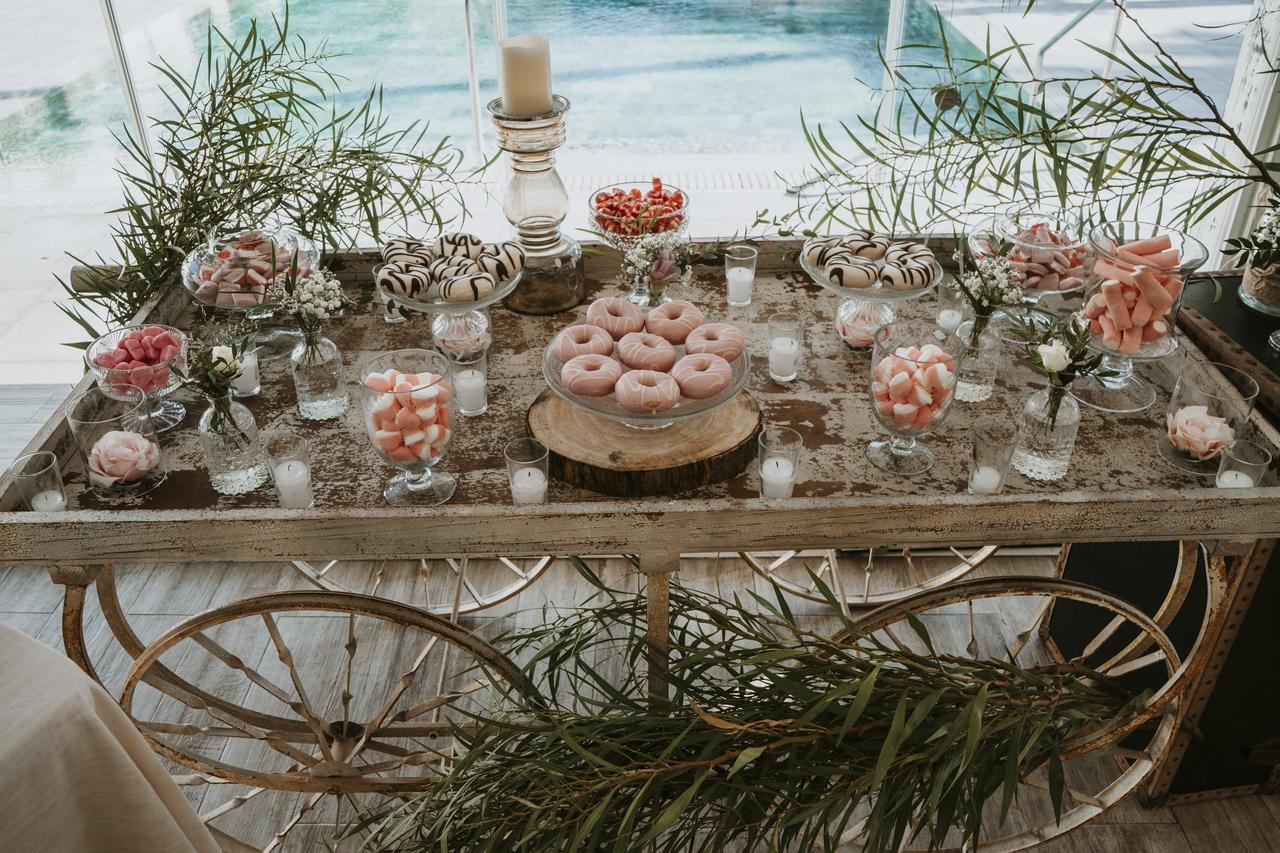 Así puedes crear tu mesa de chuches para bodas al mejor precio