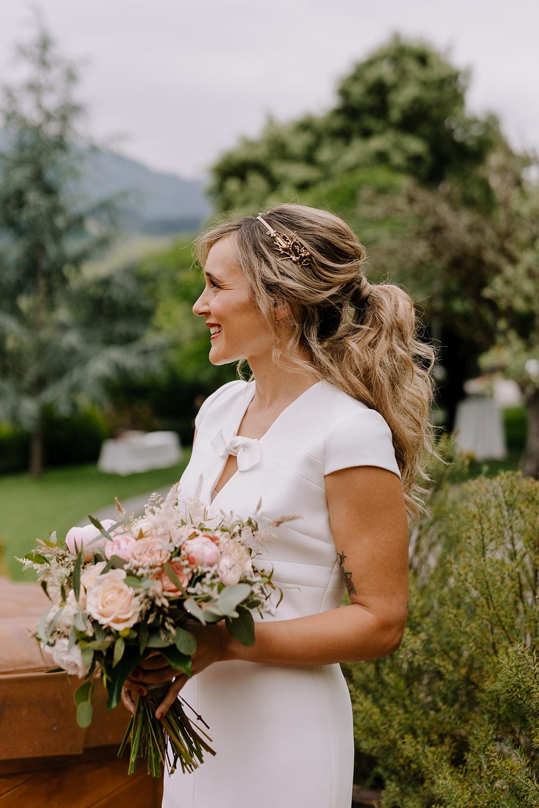 Coletas para bodas:novia con coleta de aspecto informal