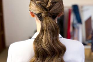 Recogidos invitada boda: coleta con ondas abiertas y trenzado superior