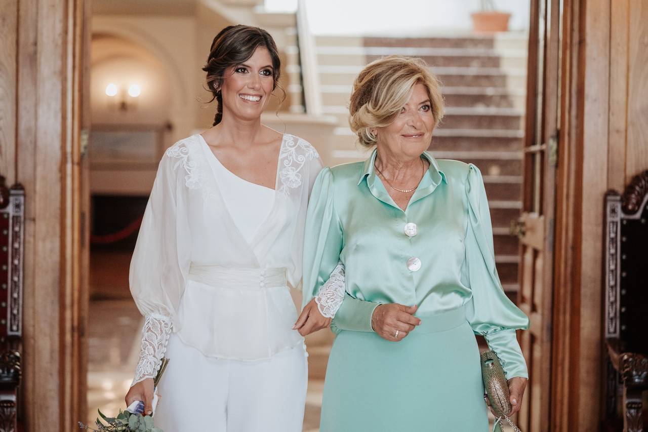 Vestidos de invitada muy elegantes para la madre de la novia y la madrina -  Foto 1