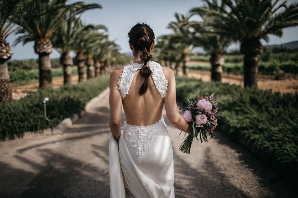 Coletas para bodas: novia con coleta de burbuja o bubble