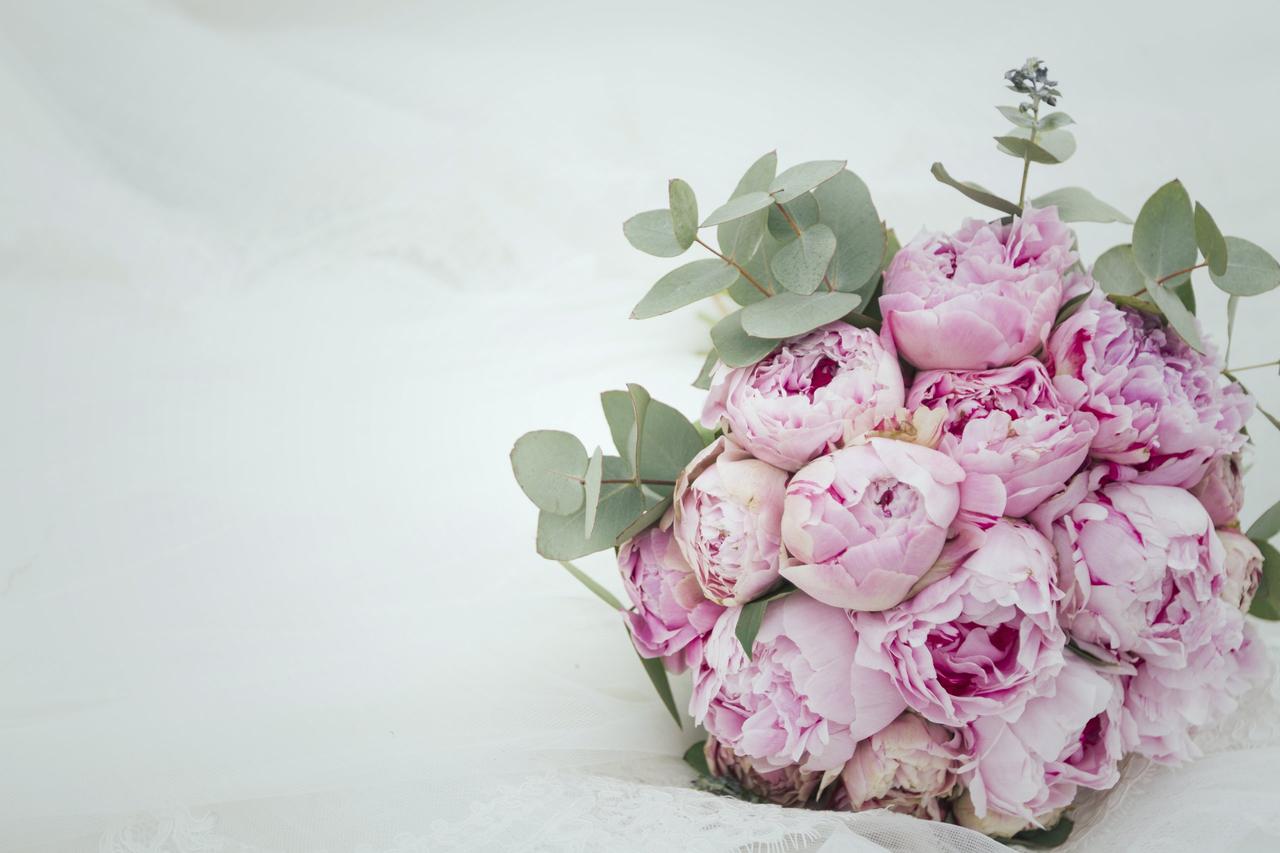 Ramo de novia con peonías en color rosado