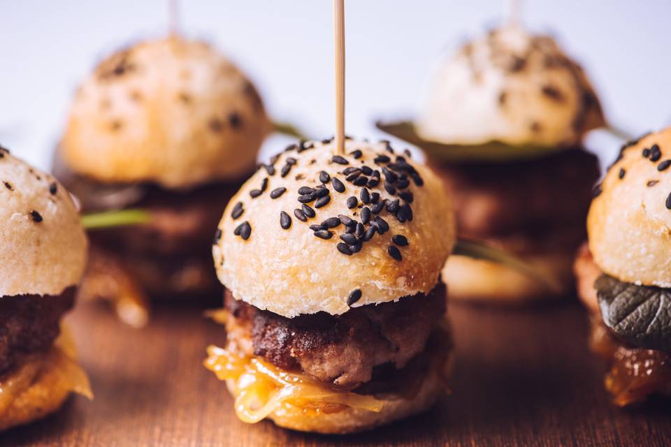 Las mejores ideas para incluir mini hamburguesas en vuestra boda