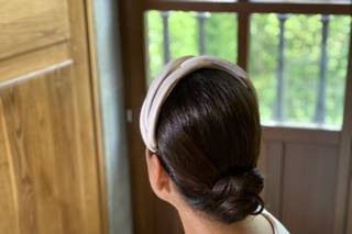 Moños de novias bajos con diadema