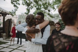 Fotos de abrazos tiernos Imágenes de abrazos el día de la boda
