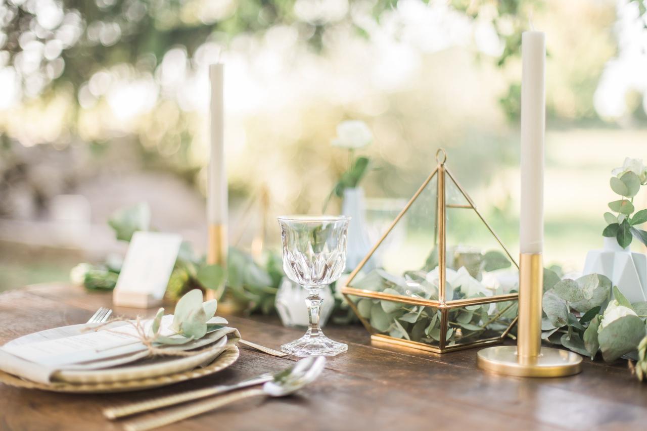Color boda su significado: elementos decorativos dorados