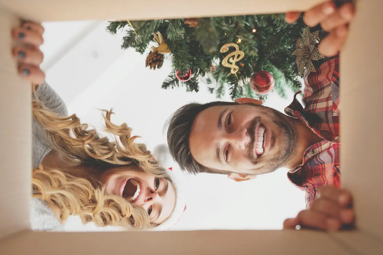 Qué regalar a tu pareja por Navidad? No te pierdas estas 18 ideas originales