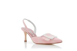 Zapatos de novia rosas de tacón medio con hebilla