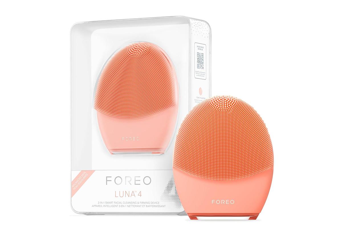Qué regalar a tu pareja por San Valentín: cepillo de limpieza facial, de Foreo