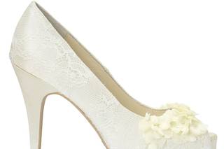 Zapatos de novia vintage con flores en 3D