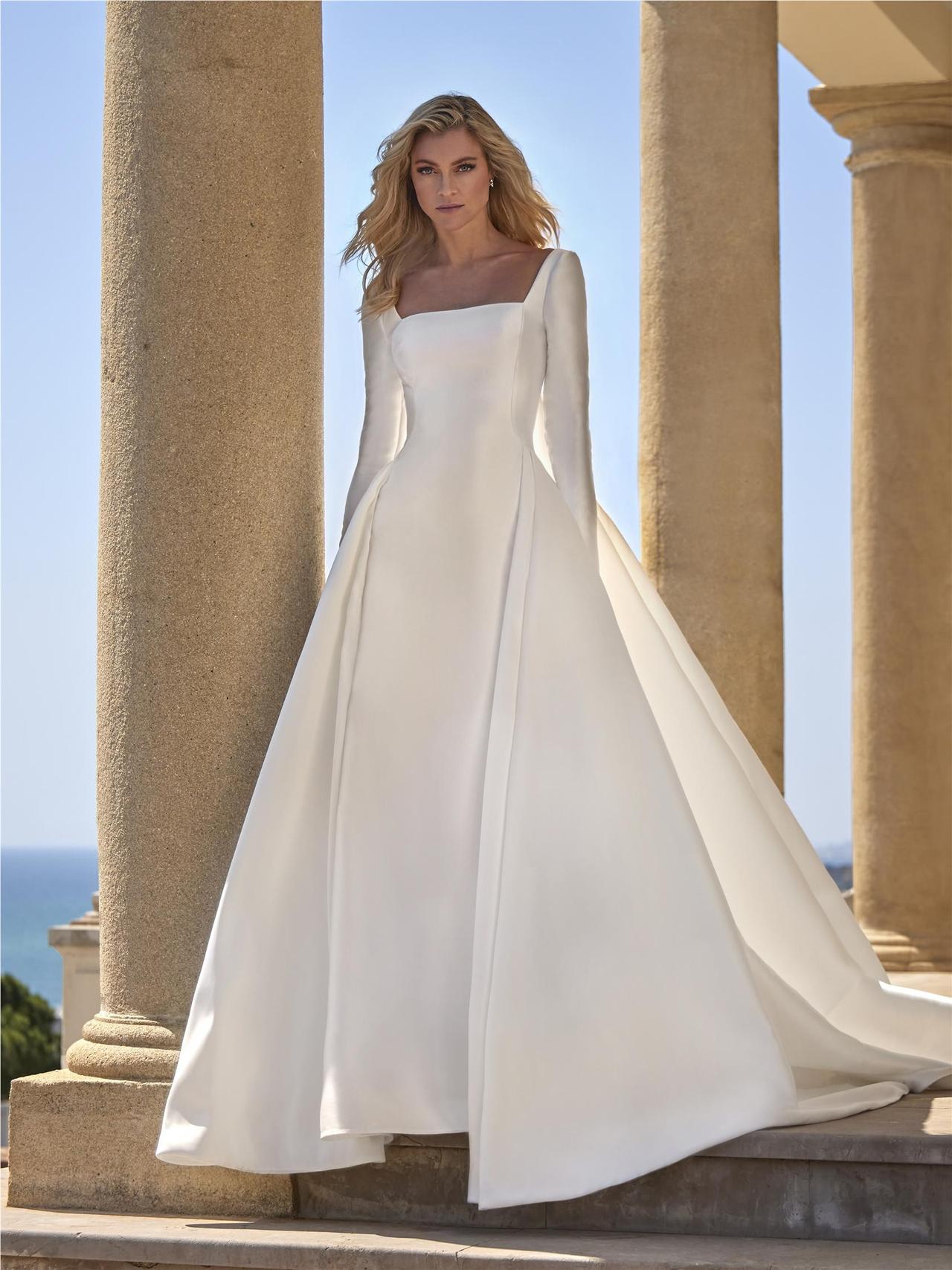 Vestido novia manga larga escote cuadrado