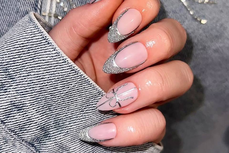 Uñas de Navidad 2026: ideas atemporales para tu manicura más festiva