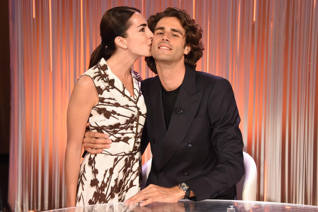 Deportista italiano Gianmarco Tamberi y su esposa, Chiara Bontempi