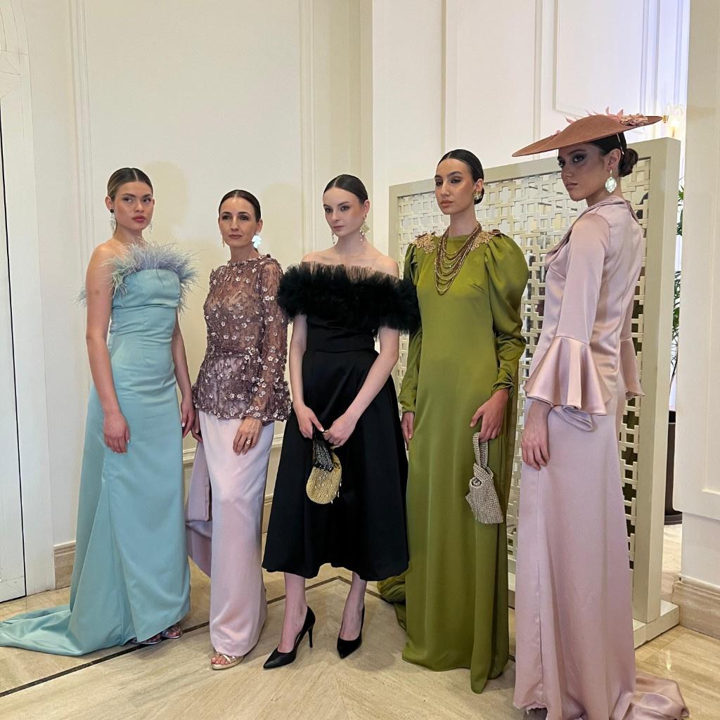vestidos de boda cuello barco con tul