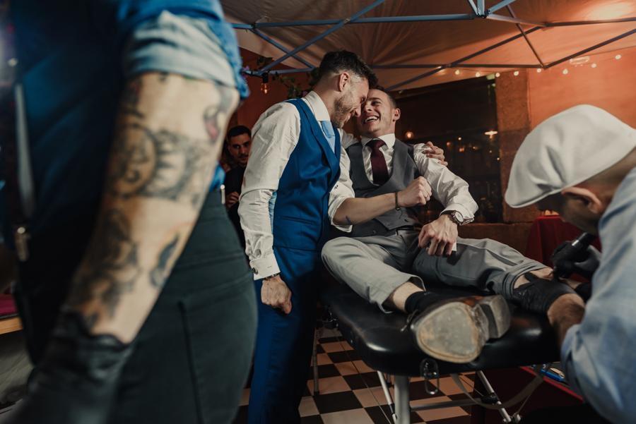 El tatuador de bodas
