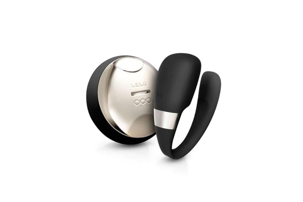 Vibrador para parejas en color negro con mando a distancia